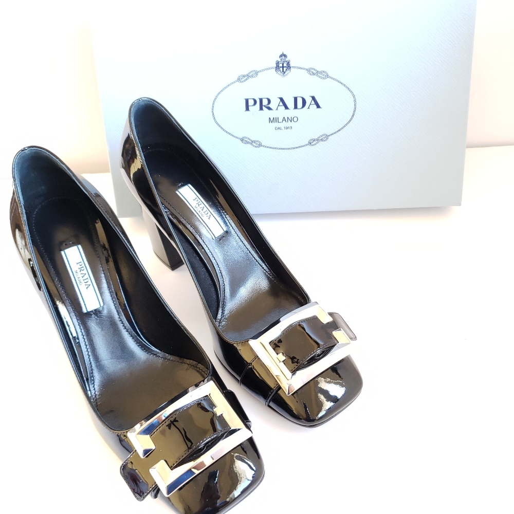 PRADA w/box & bags EXCELLENT CONDITION